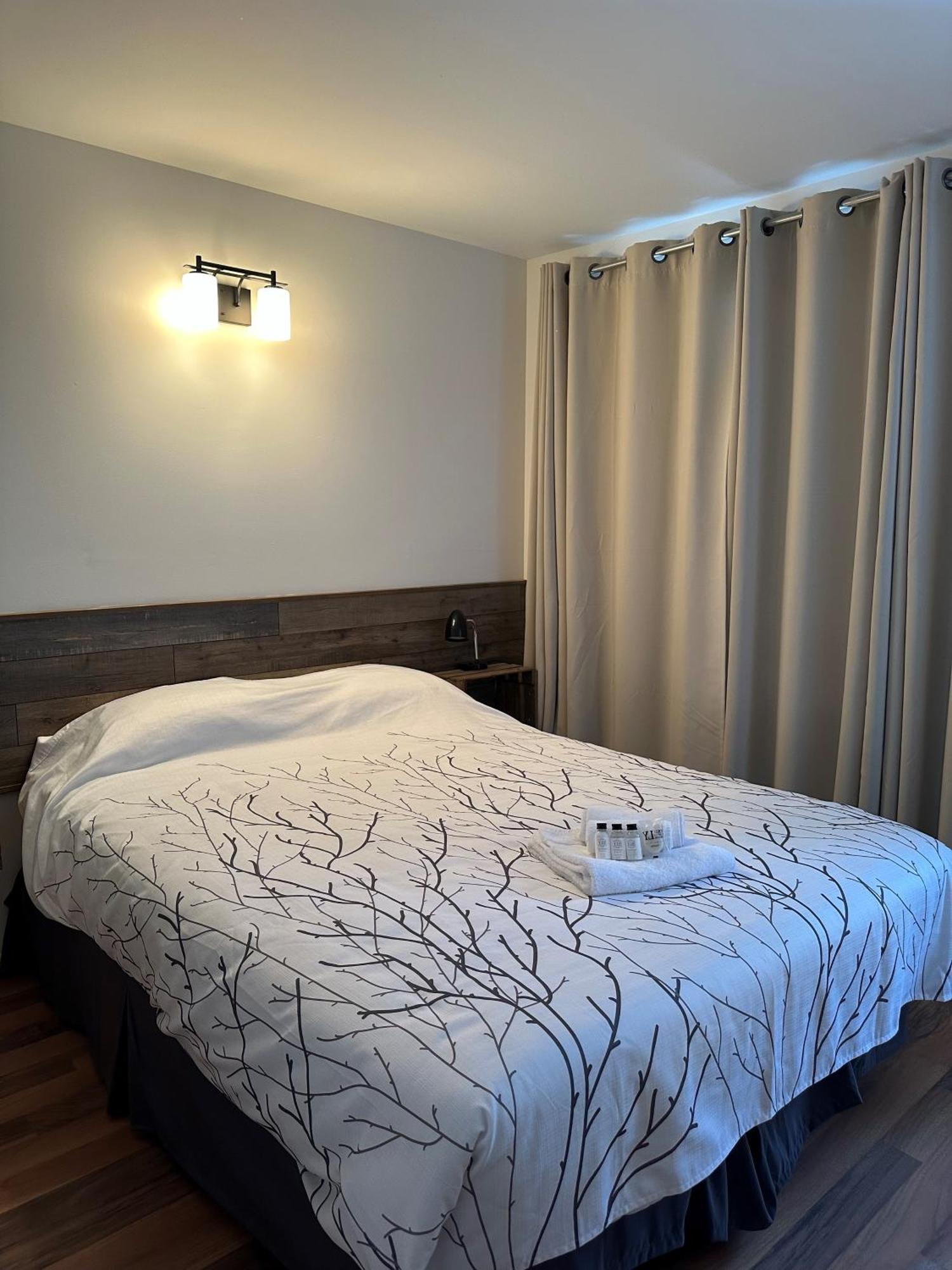Auberge Morritt มงต์-ทร็องบล็องต์ ภายนอก รูปภาพ