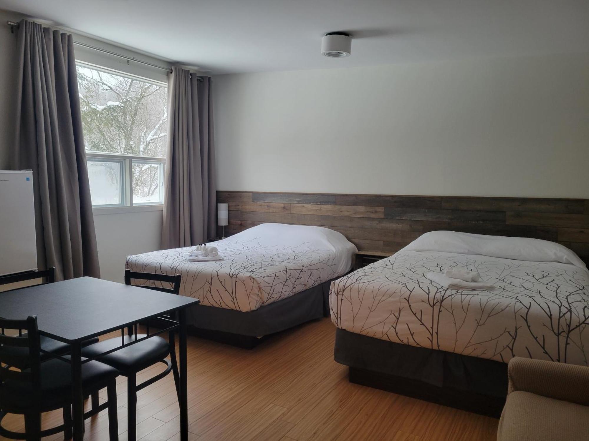 Auberge Morritt มงต์-ทร็องบล็องต์ ภายนอก รูปภาพ
